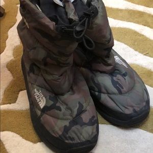 NORTH FACE SNOW BOOTS